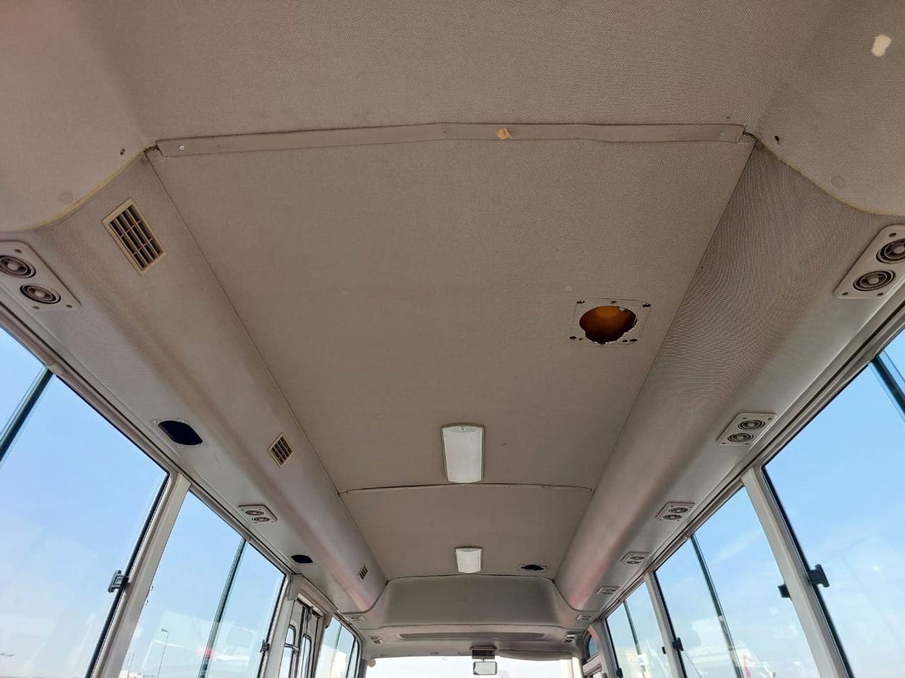 نيسان سيفيليان NISSAN CIVILIAN BUS RHD 2003 MODEL 4.1 L DIESEL AUTOMATIC(PM20305)