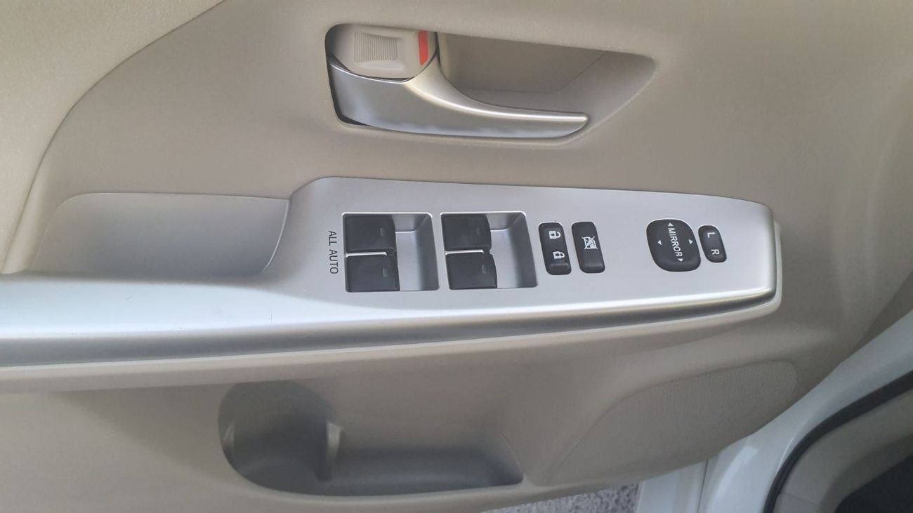 تويوتا برياس Toyota Prius Alpha