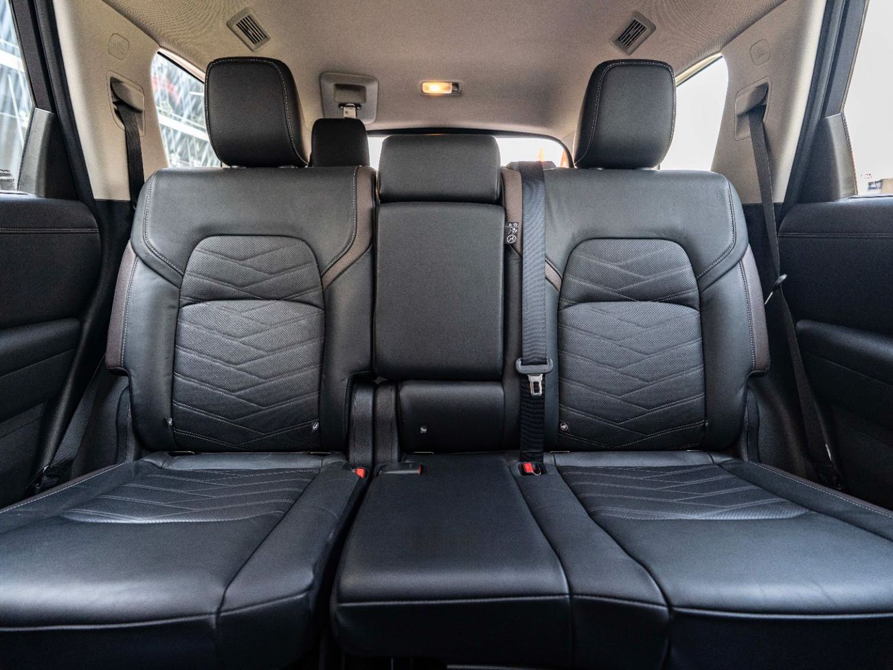 Nissan Pathfinder SL 3.5L (7 Seater)