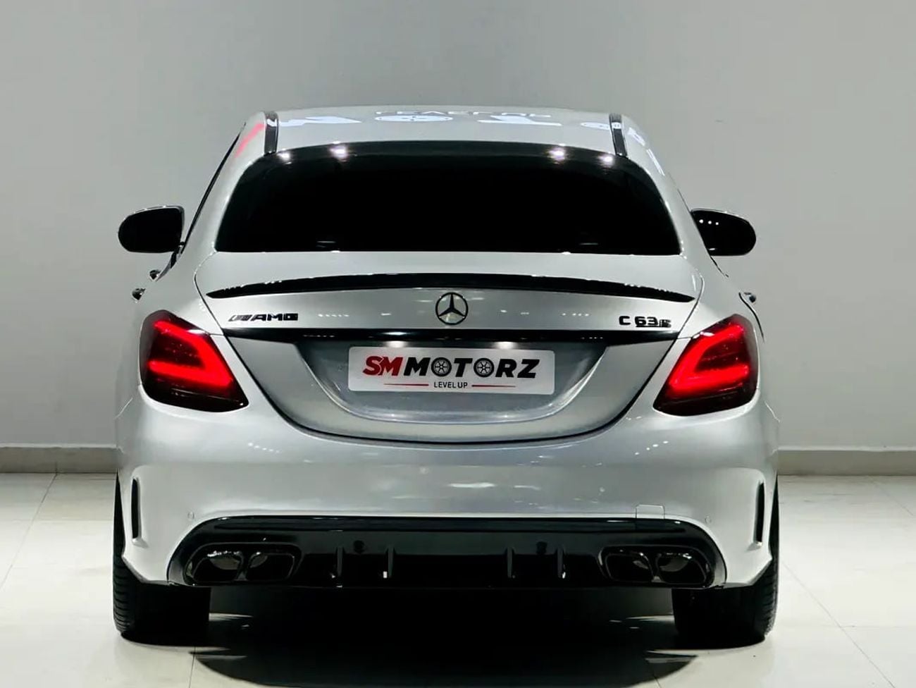 مرسيدس بنز C 200 AMG AVANTGARDE