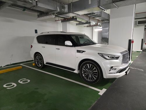 Infiniti QX80 Luxury 5.6L