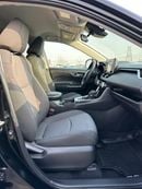 Toyota RAV4 Hybrid XLE 2.5L push start full option