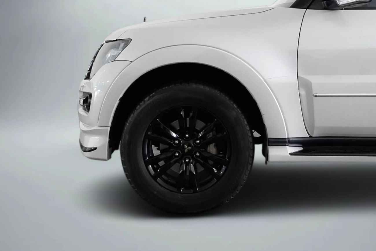 ميتسوبيشي باجيرو Signature 3.8L V6