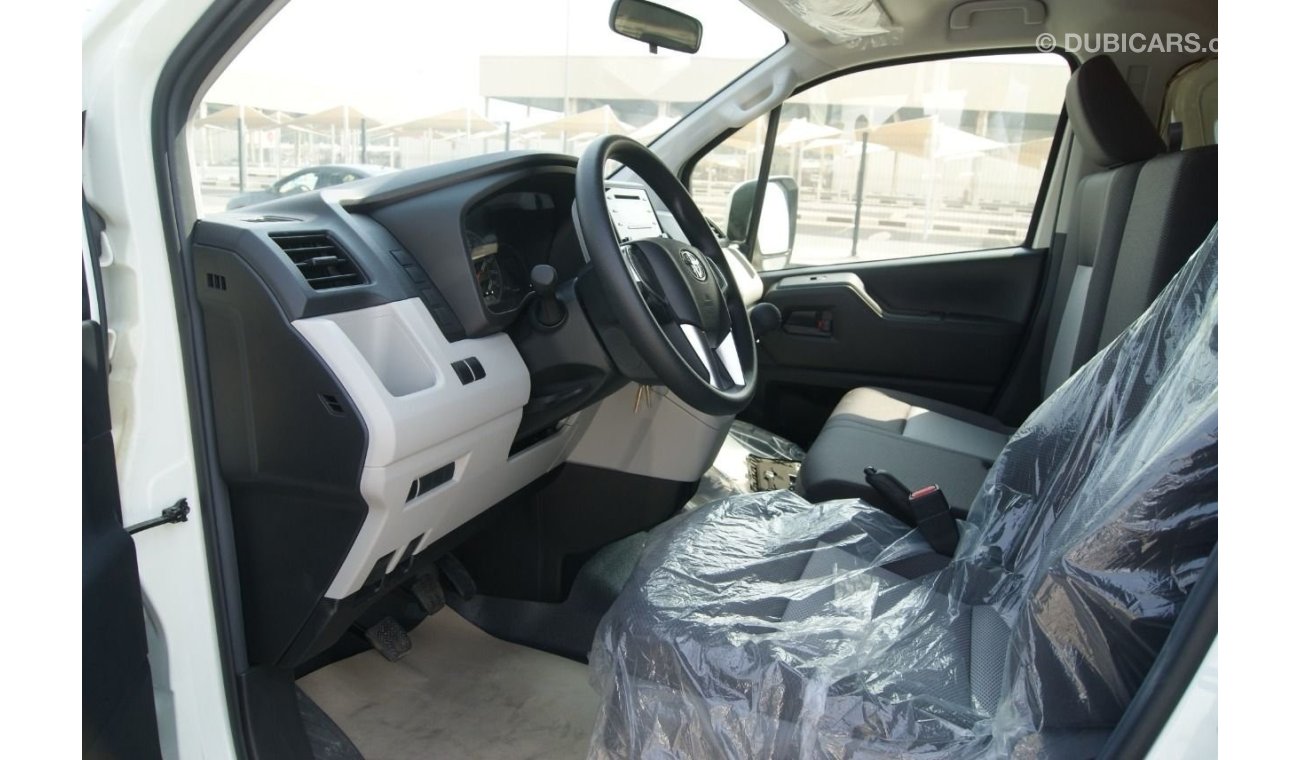 تويوتا هاياس 3.5L Petrol STD Roof Panel Van Manual