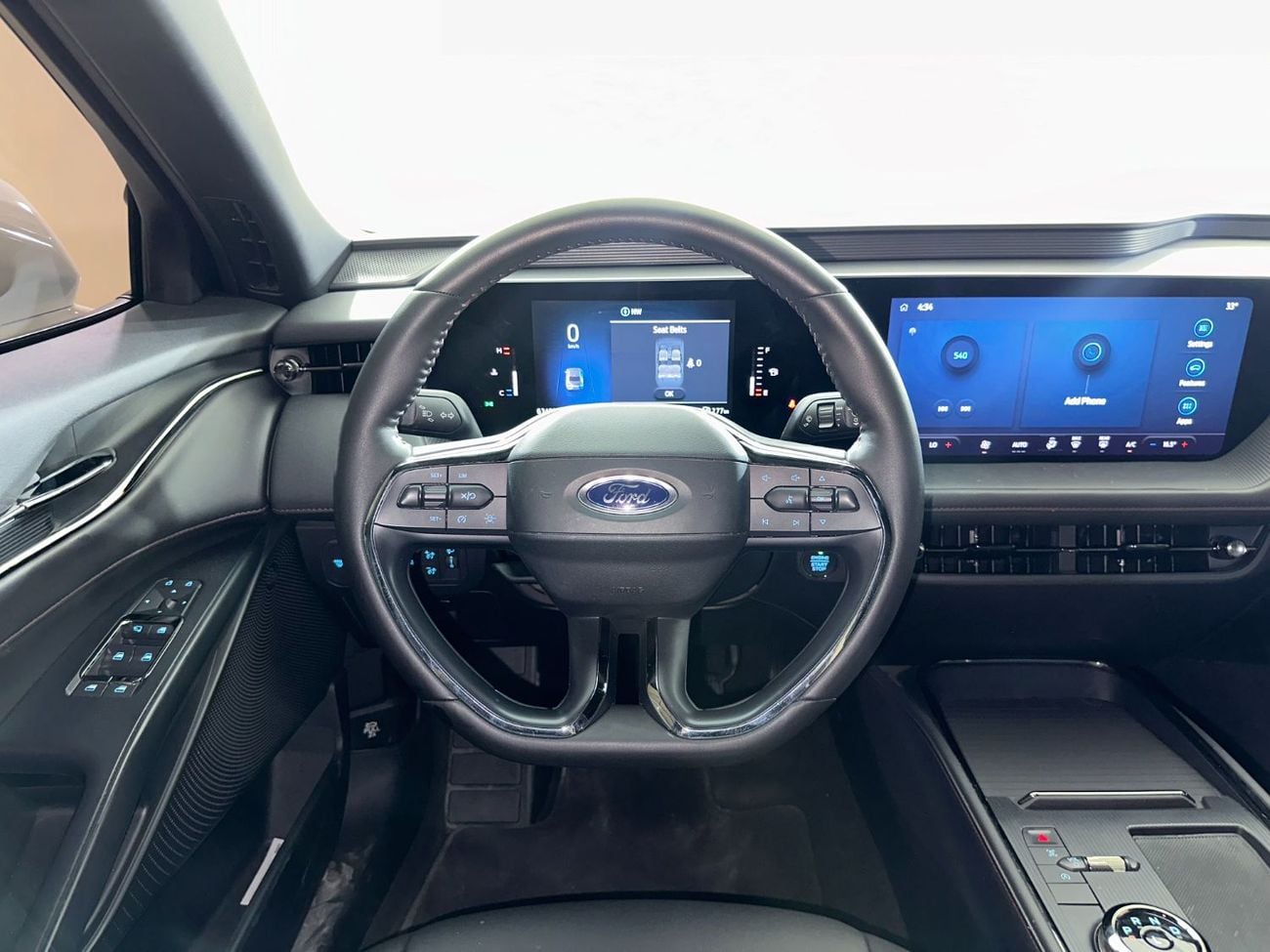 Ford Taurus TREND / AL TAYER MOTORS AL QOUZ SHOWROOM