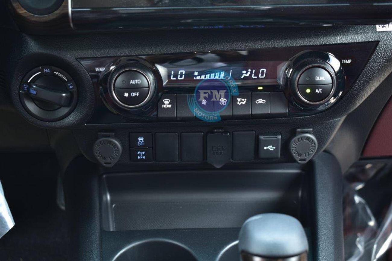 تويوتا هيلوكس Double Cab Pickup GLXS-V 2.4L Diesel 4WD 5 Seater Automatic