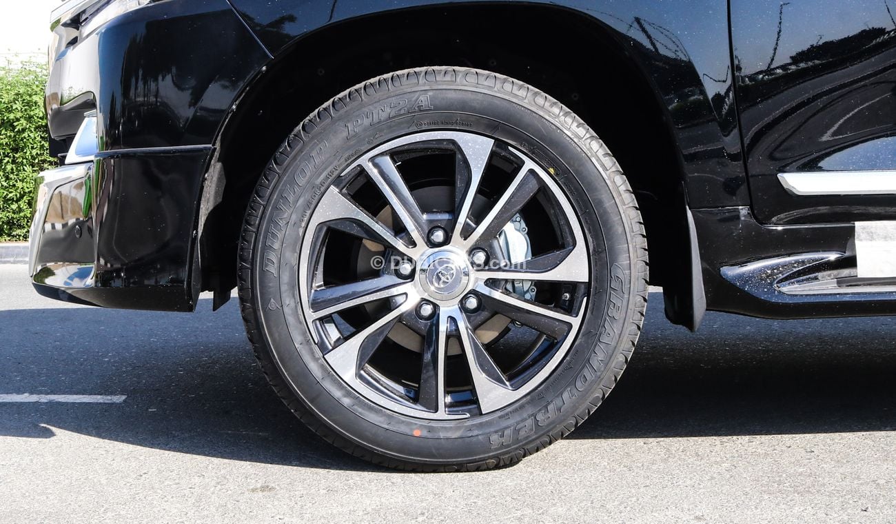 Toyota Land Cruiser GXR V8