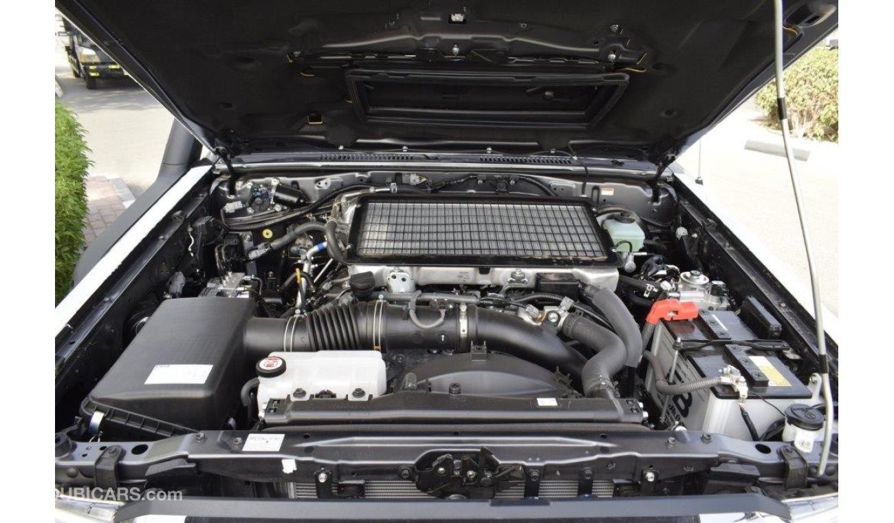 تويوتا لاند كروزر بيك آب Double Cab V8 4.5L Turbo Diesel 6 Seat manual