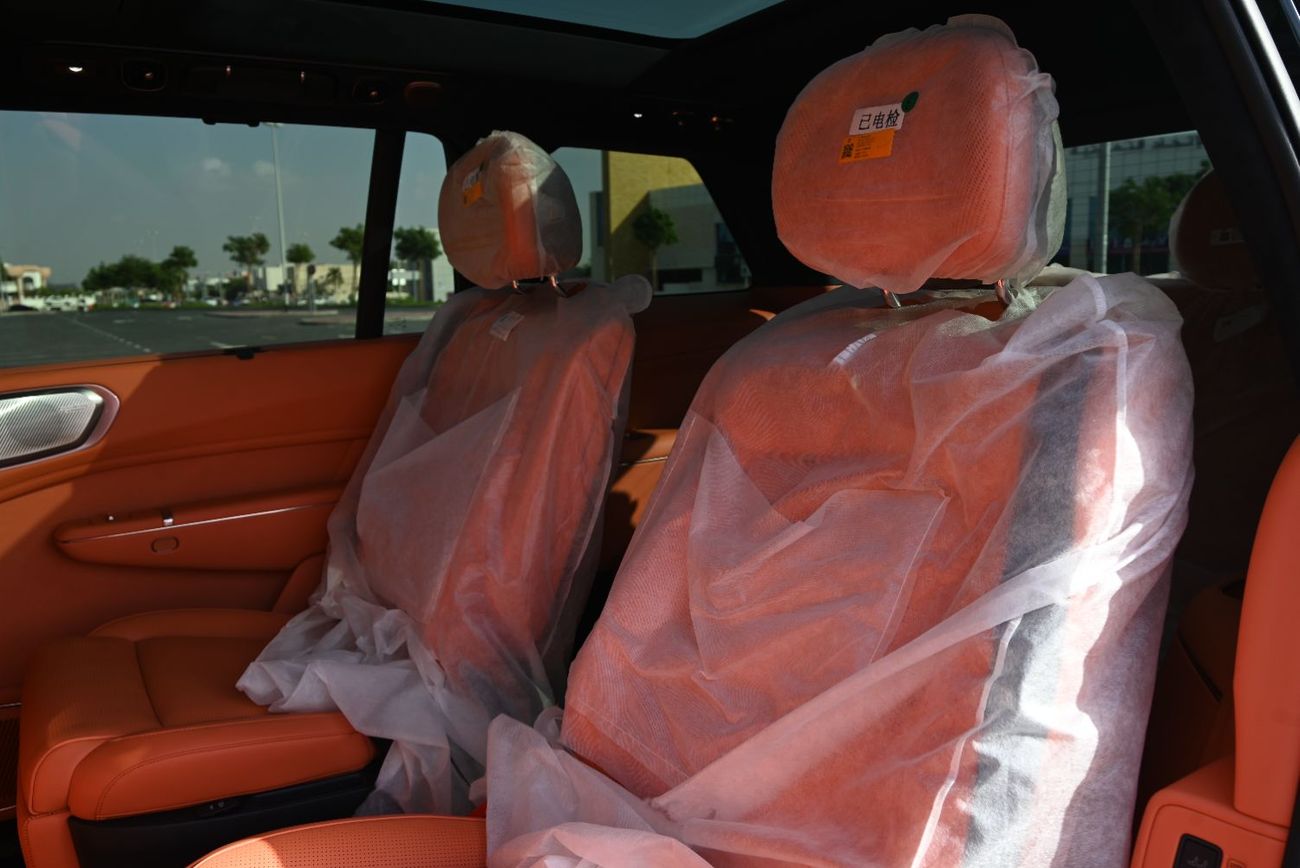 Lynk & Co 900 RAMADAN OFFER - LYNK & CO 2025 - 900 EM-P - ULTRA EDITION