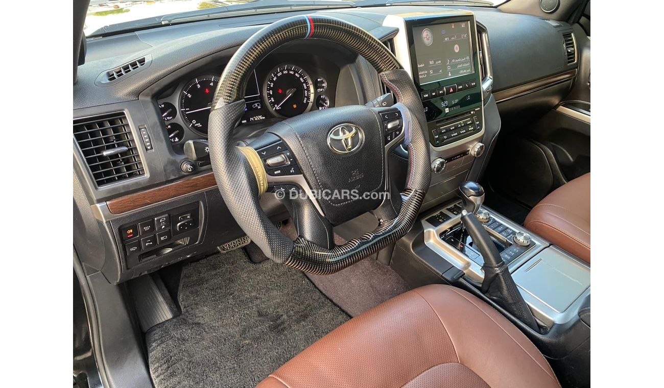 Toyota Land Cruiser VXR