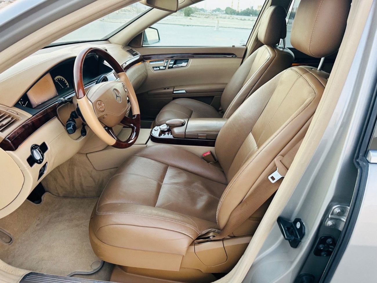 Mercedes-Benz S 350 GCC MODEL 2009 car perfect condition inside and outside full  option sun roof leather seats  screen 