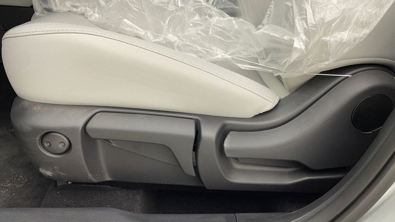 ميتسوبيشي آوتلاندر MIDLINE WITH SUNROOF 2.5 | بدون دفعة مقدمة | اختبار القيادة في المنزل