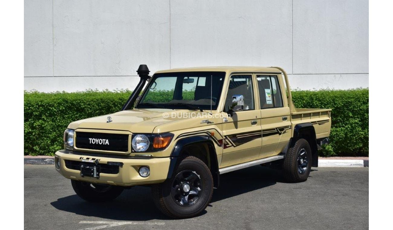 تويوتا لاند كروزر بيك آب Double Cab Lx V6 4.0L 70th Anniversary Edition