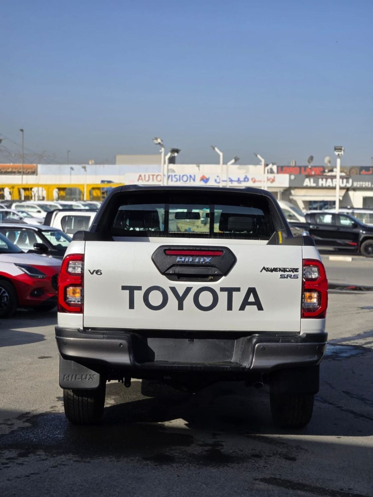 تويوتا هيلوكس ADVENTURE 4.0L V6 A/T FULL OPTION DOUBLE CABIN PICKUP