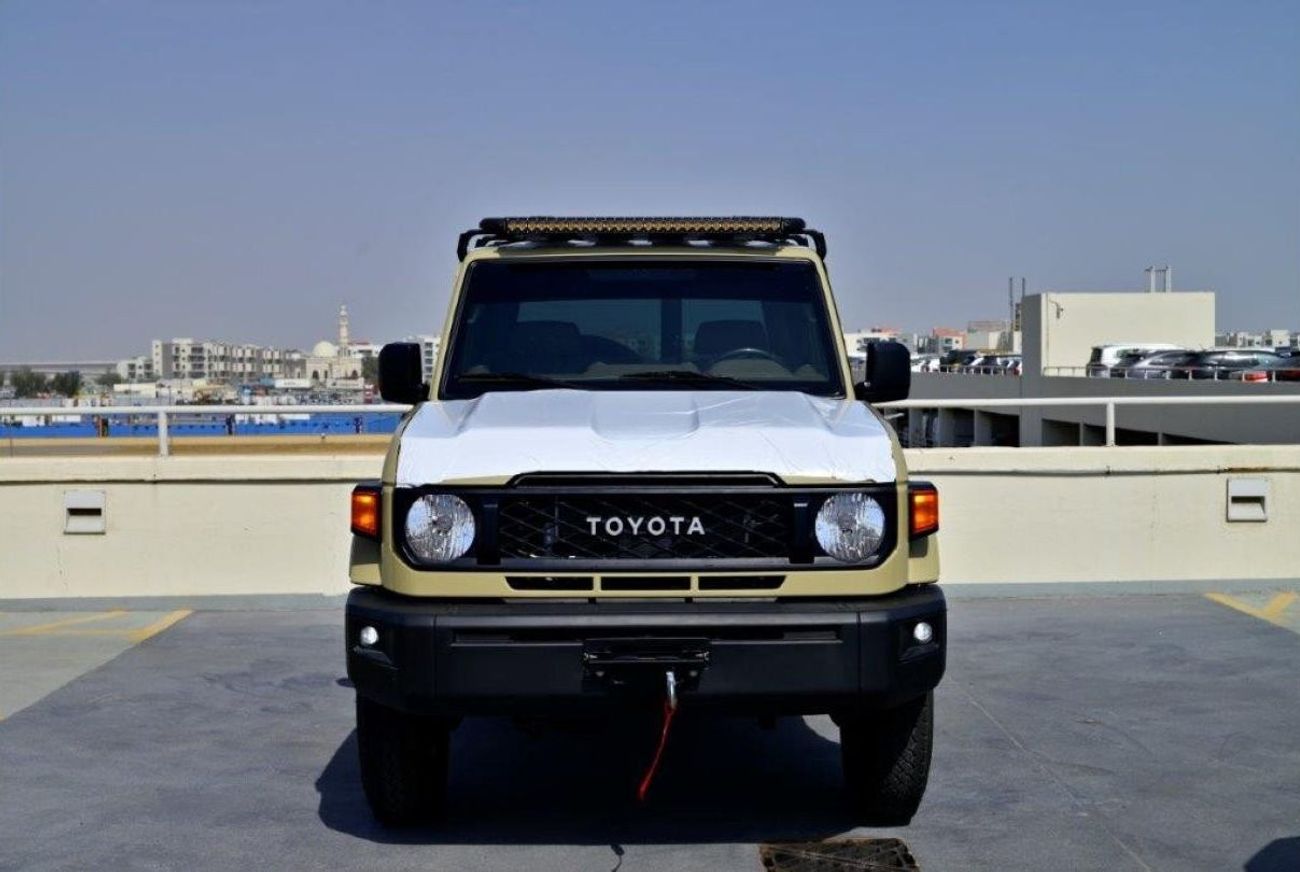 Toyota Land Cruiser 70 71 V6 4.0L 4WD 7 Seater MT 2024