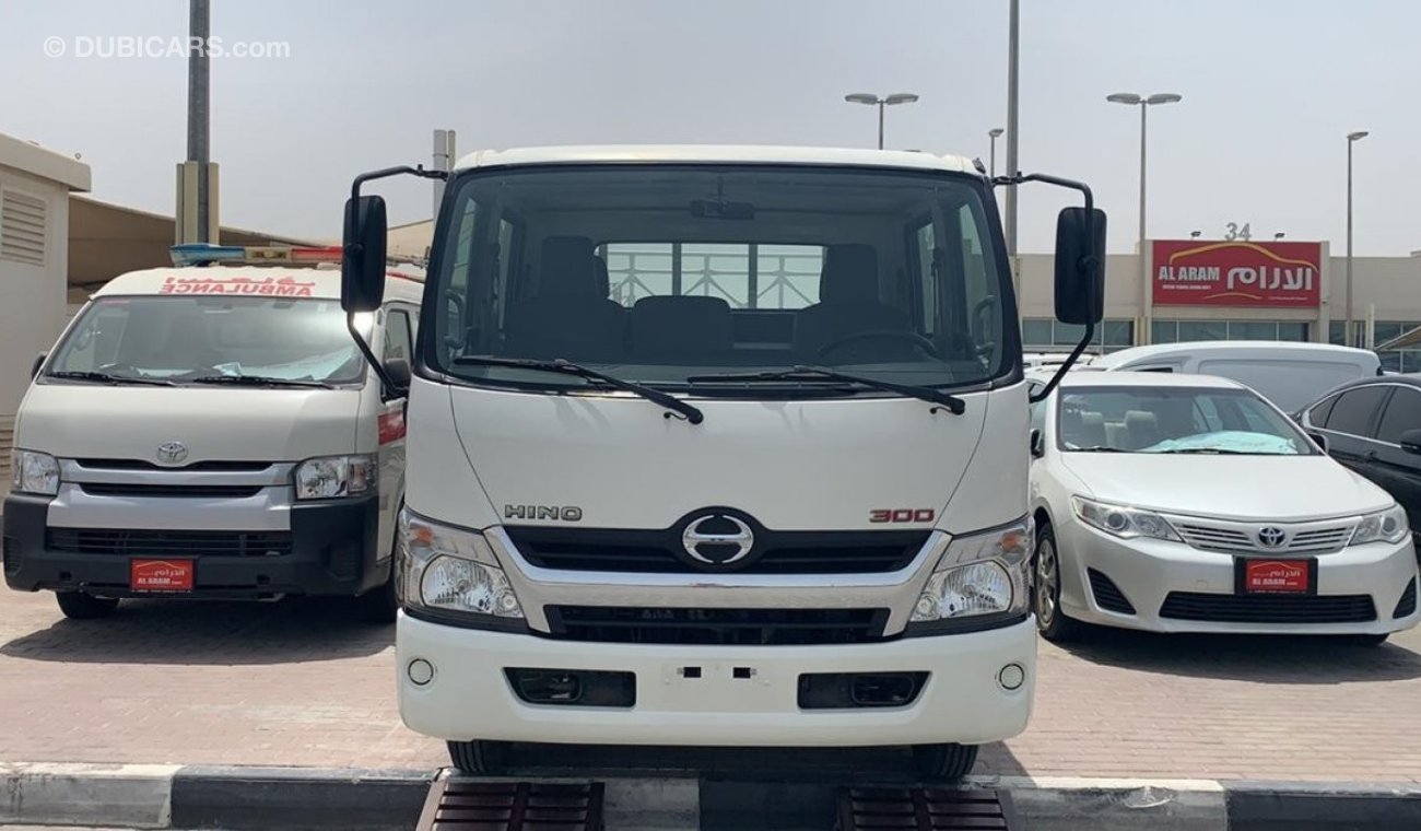 Hino 300 Hino 300 2018 Double Cabin Ref# 444