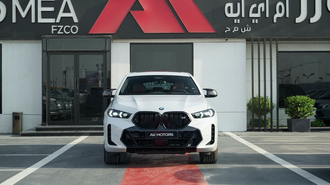 بي أم دبليو X6 M60i xDrive لون أبيض معدني - تان، إصدار 2026 للتصدير فقط