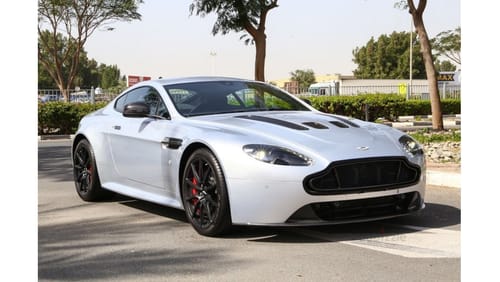 أستون مارتن فانتيج V12 Vantage S ('Hand Made Exclusively For Dubai Motorshow 2015")