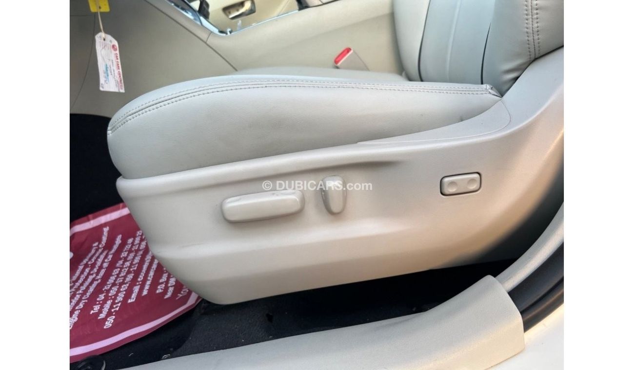 تويوتا فينزا 2015 LEATHER SEATS V4 - 2.7L AWD USA IMPORTED - FOR UAE 5%VAT & 5% DUTY APPLIES UAE PASS