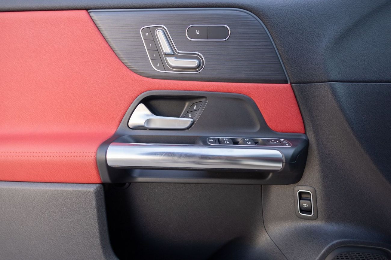 Mercedes-Benz GLA 200 Premium 1.4L