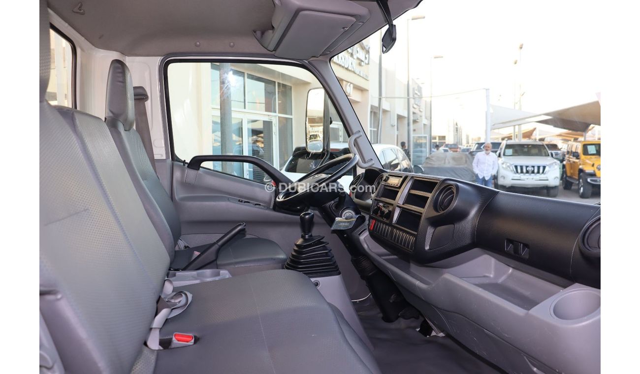 Hino 700 Hino 300 714