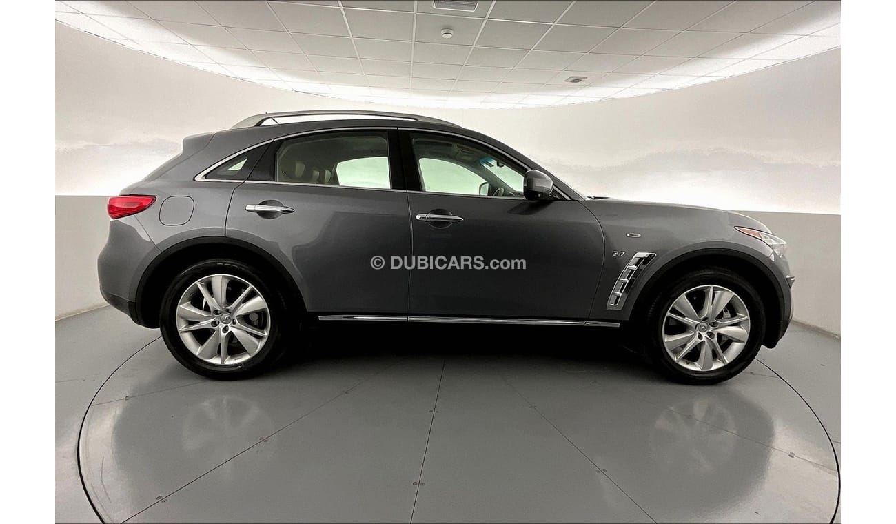 Infiniti QX70 Luxury / Luxe Sensory | 1 year free warranty | 7 day return policy | Zero down payment