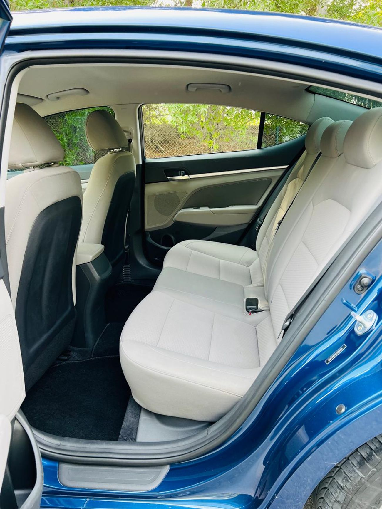 هيونداي إلانترا GLS 2.0L