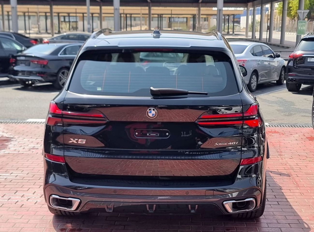 BMW X5 xDrive40i Luxury M Sport Package 3.0L xDrive 40i M Sport Under Warranty & Service 2025 GCC