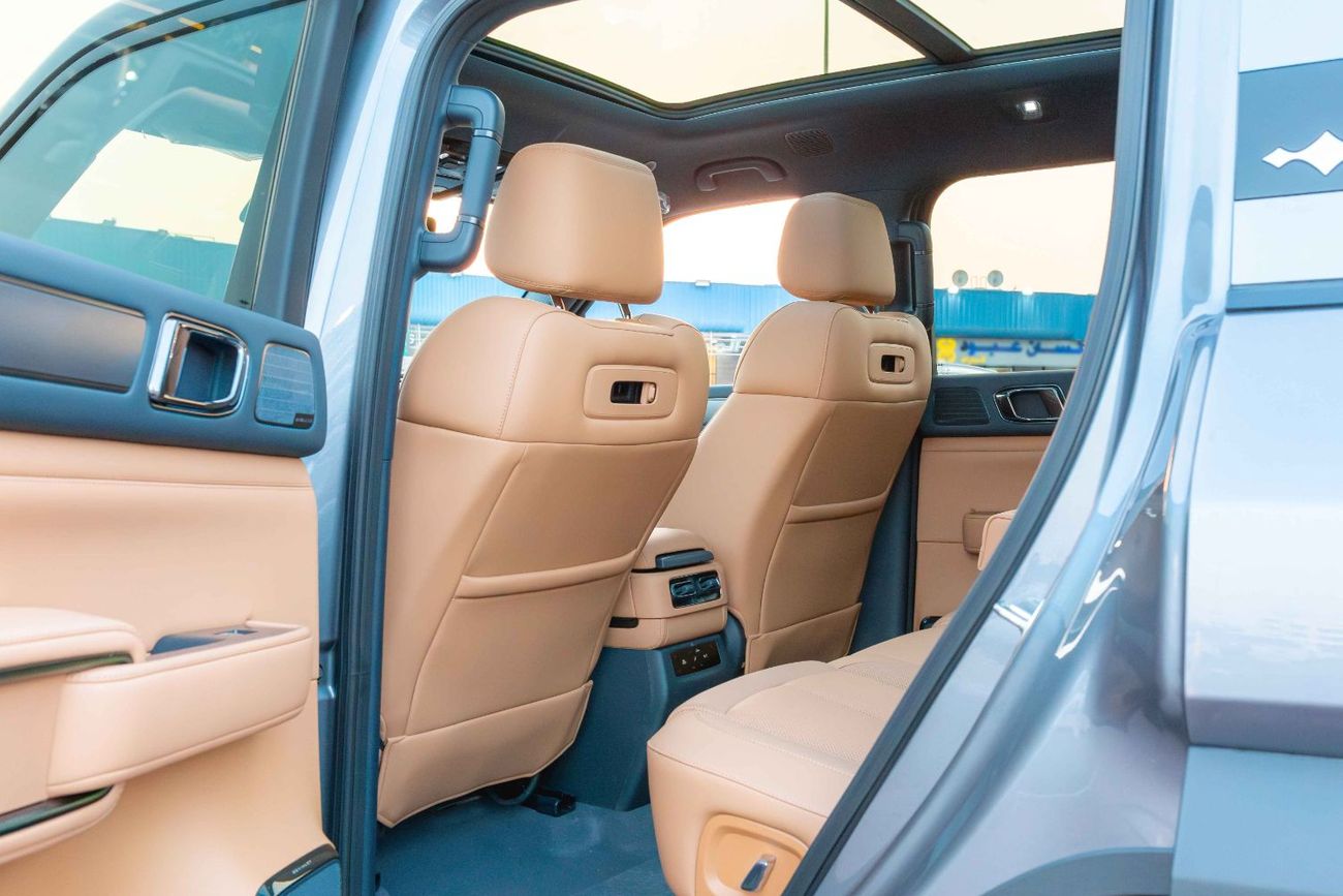 BYD Leopard 5 BYD Leopard5 Ultra Air Suspension 210KM 1.5T 2025 (For Export)