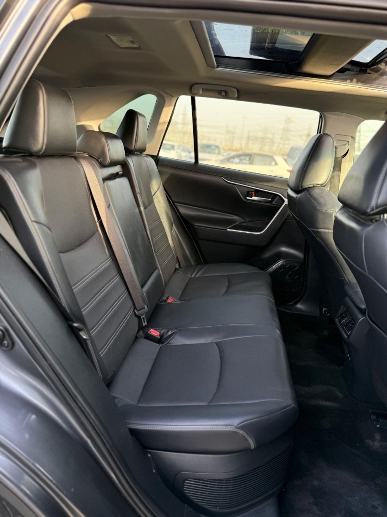 Toyota RAV4 LTD 2.5L Hybrid Limited Panoramic, 360 camera full Option