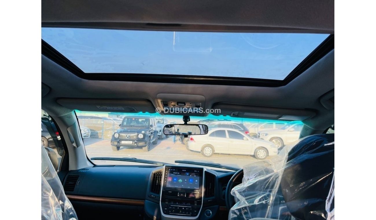 تويوتا لاند كروزر Toyota Landcruiser RHD Diesel engine model 2020 car very clean and good condition