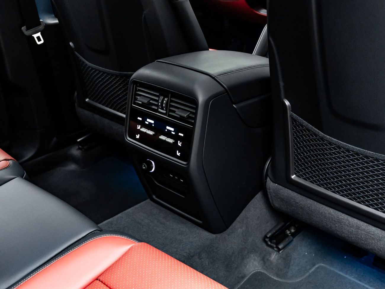 Porsche Cayenne Base 2025 Porsche Cayenne SUV, September 2027 Porsche Warranty, Low Kms, GCC