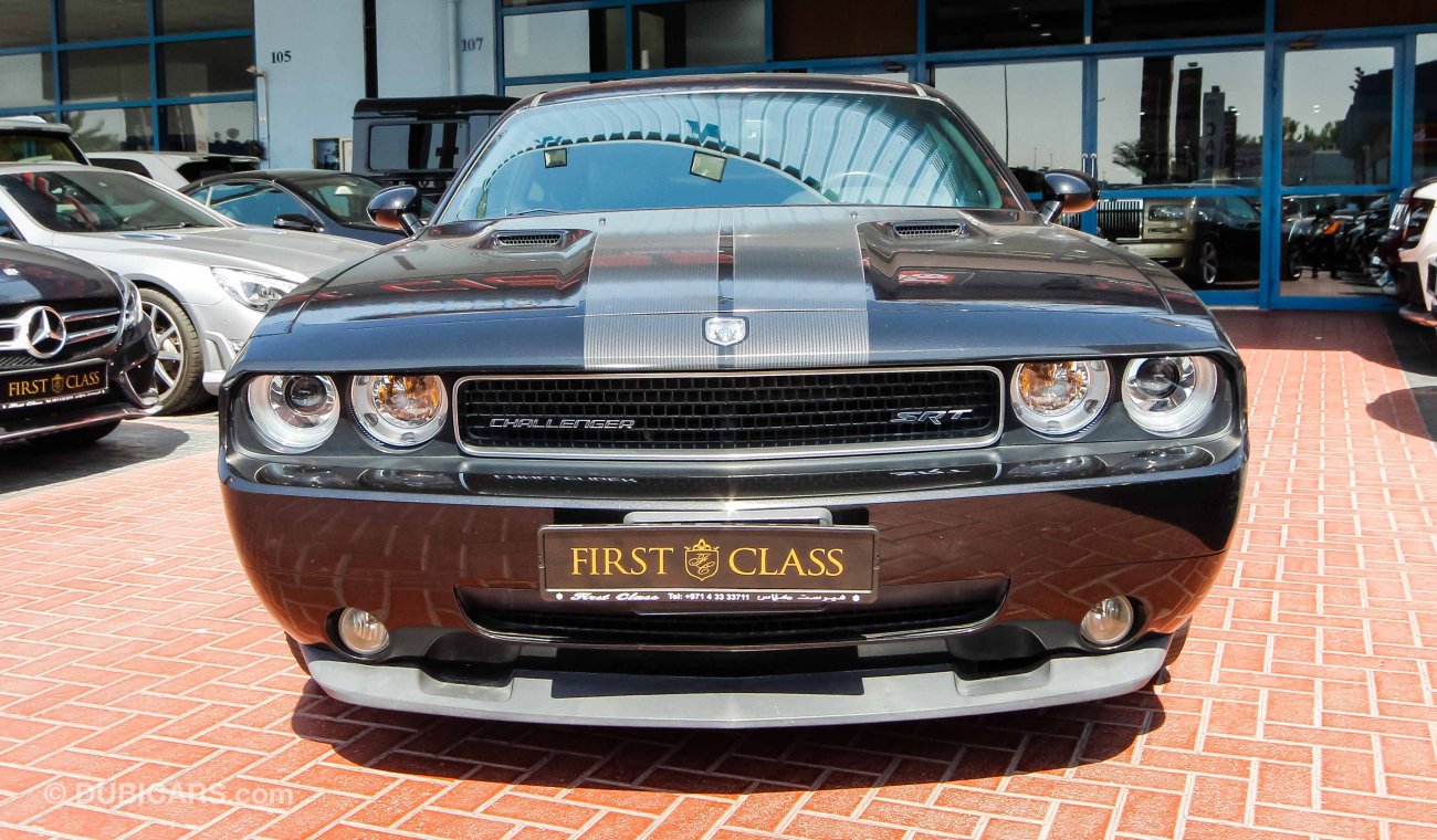 Dodge Challenger SRT8