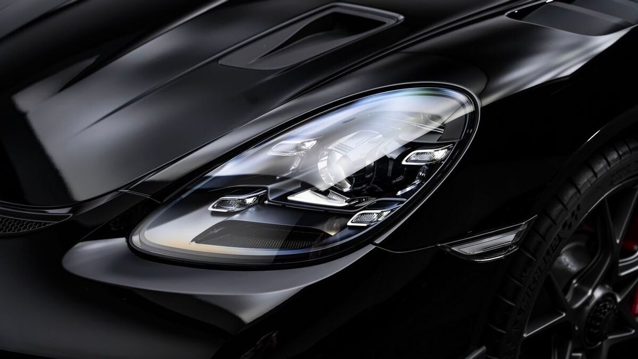 Porsche 718 Cayman GT4 RS 2022 - GCC - Under Warranty