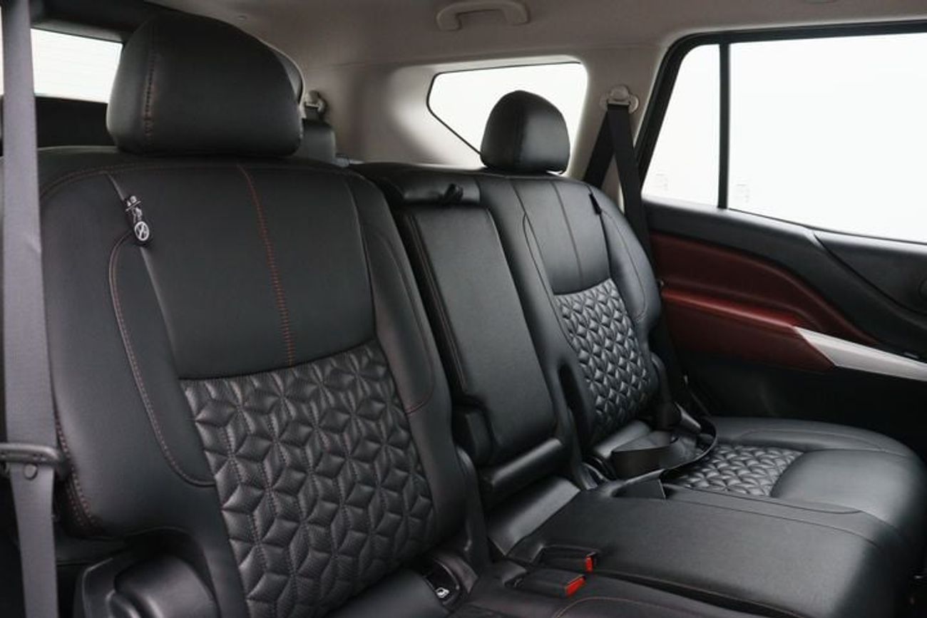 Nissan XTerra Platinum 2.5