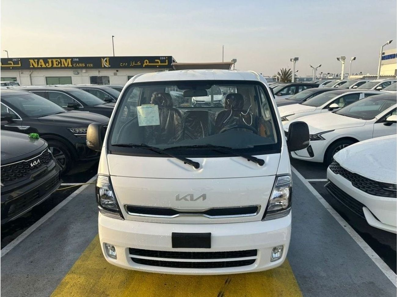 Kia K2700