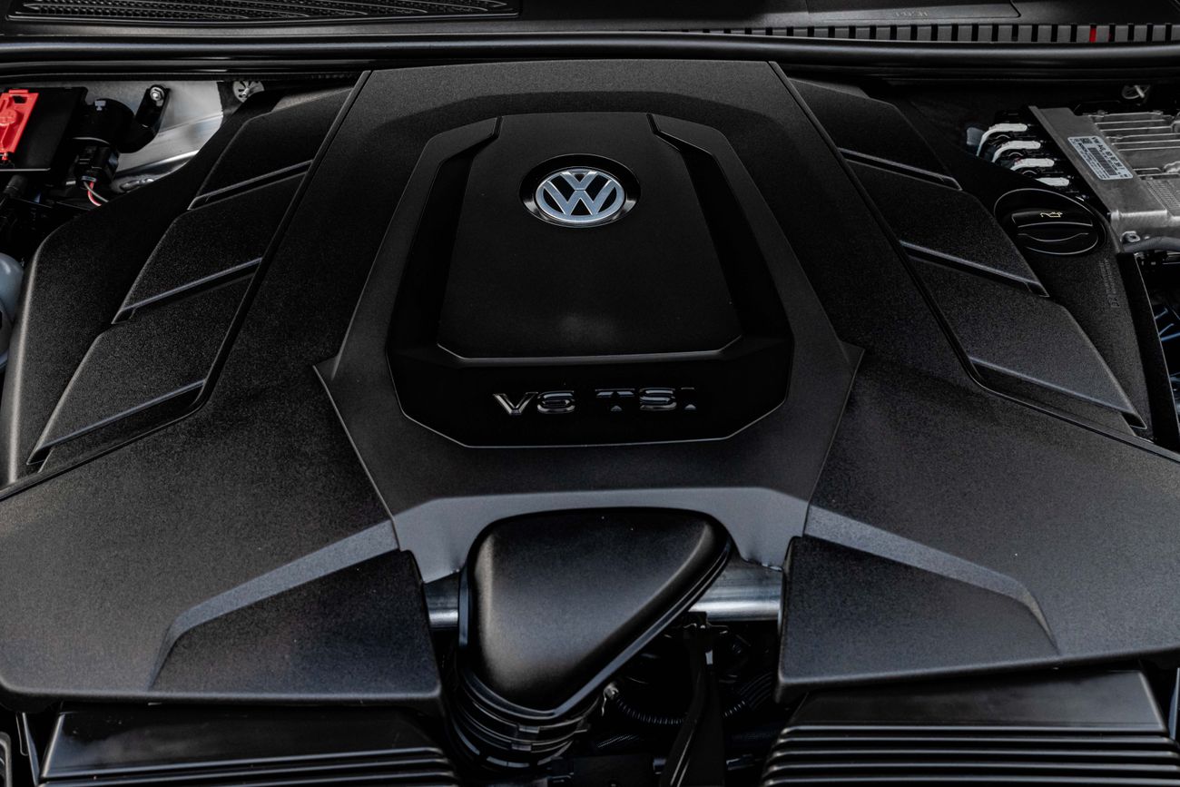 Volkswagen Touareg Touareg Highline Plus | 3,330 P.M | 0% Downpayment | Fantastic Condition! | Ramadan Offer!