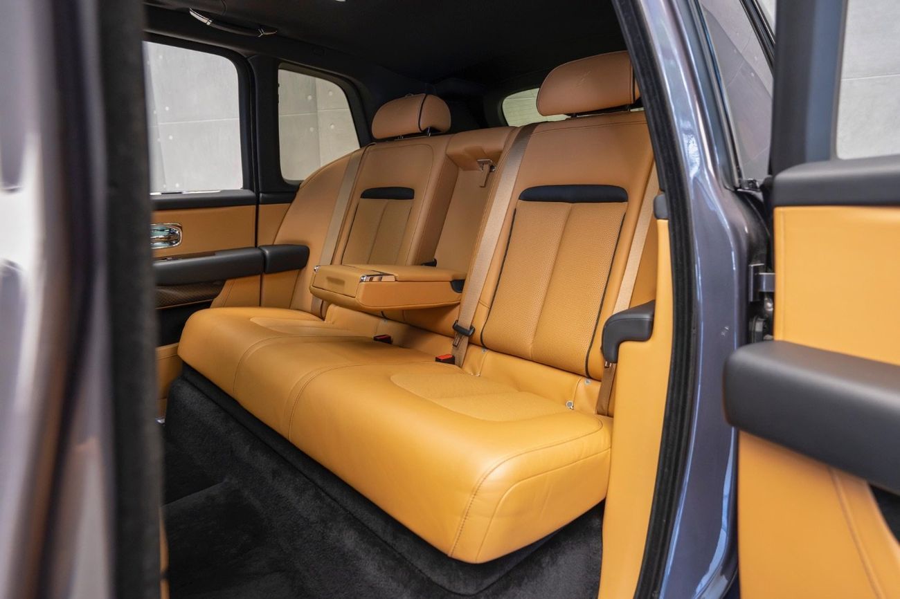 Rolls-Royce Cullinan 2020 BLACK BADGE | AGMC SERVES HISTORY