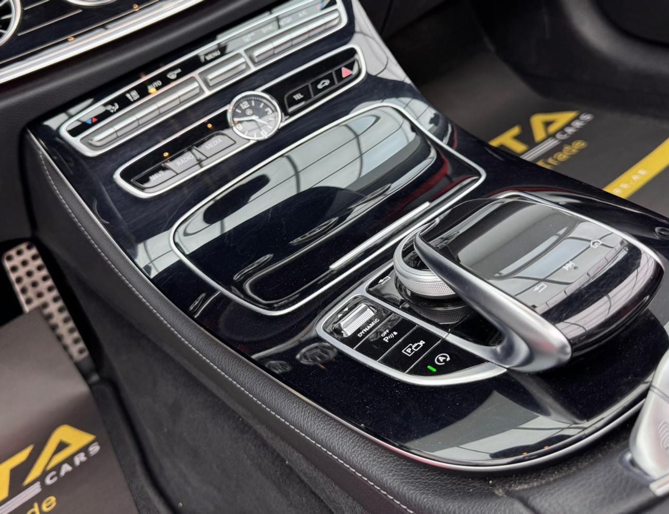 مرسيدس بنز E 200 كوبيه 2018 Mercedes Benz E200 Cabriolet, Full Service History, Fully Loaded, Excellent Condition, GCC