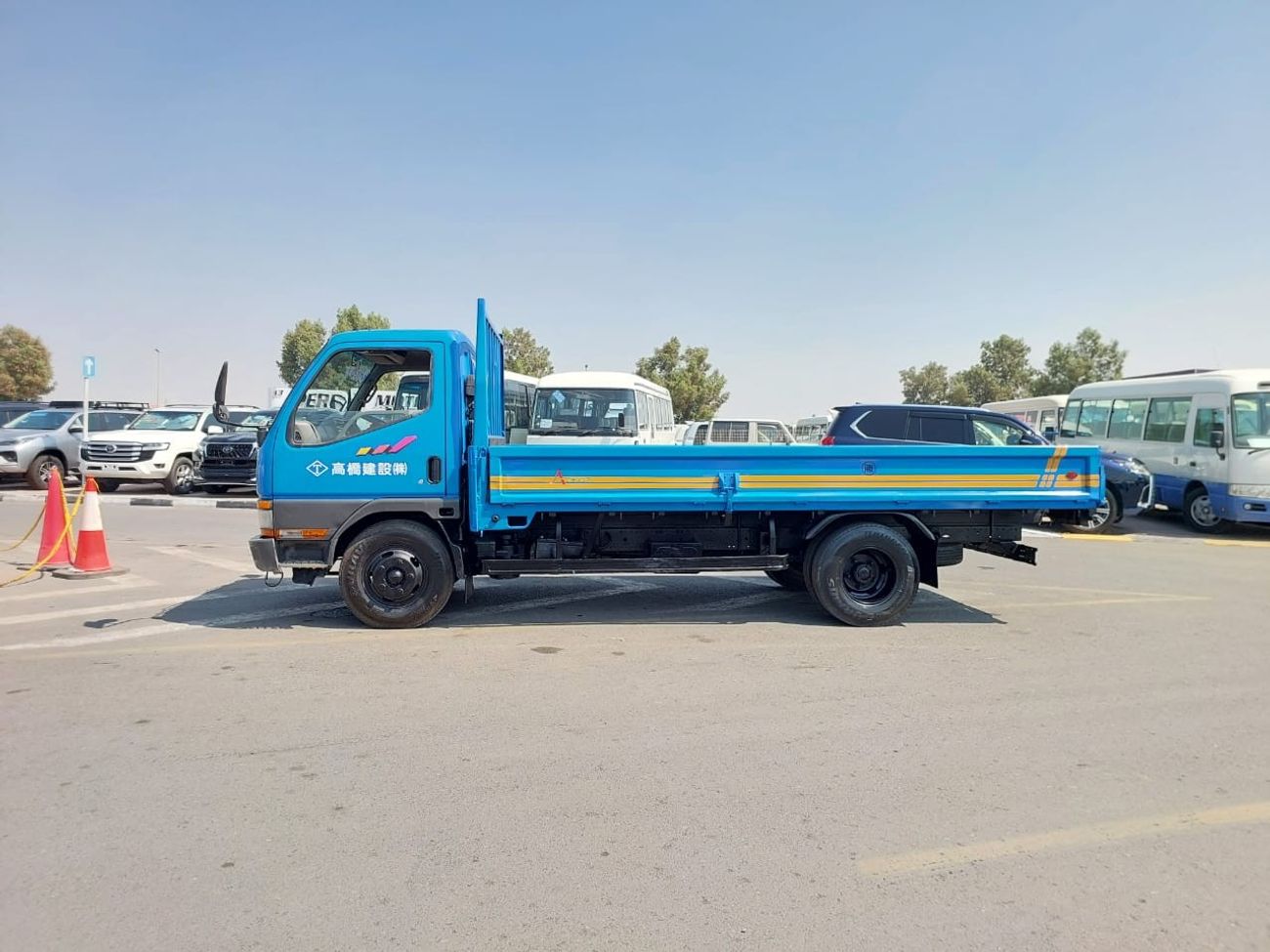 ميتسوبيشي فوسو كانتير MITSUBISHI CANTER TRUCK RHD 1997  MODEL 4.5 L DIESEL MANUAL(PM23164)