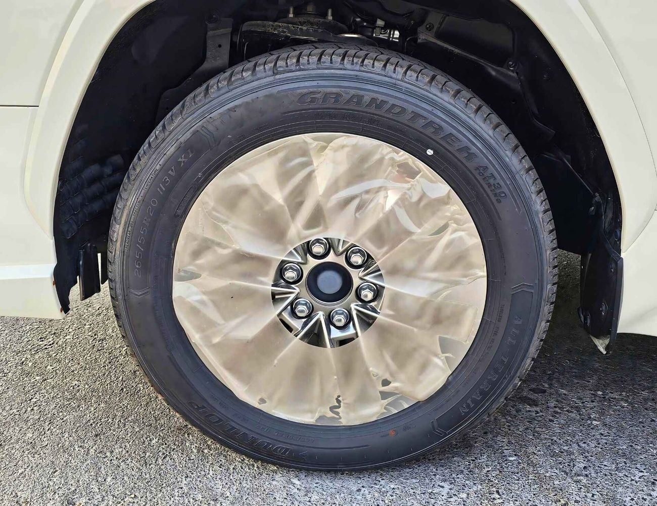 Toyota Land Cruiser VX / MAKE AERO KIT / 4.0L PETROL / FULL OPTION (CODE# 68044)