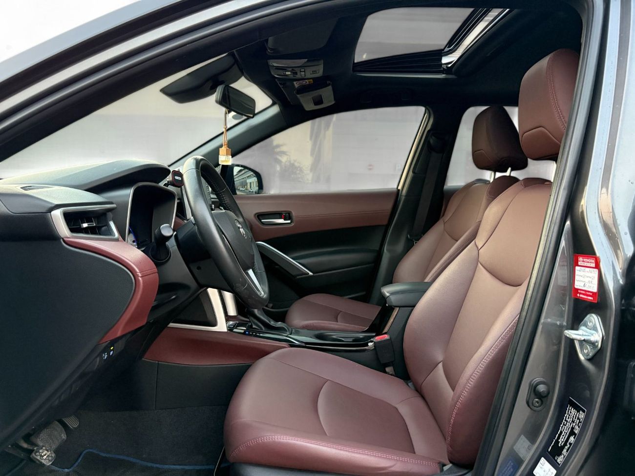 تويوتا كورولا كروس 1.8L XL | 2023 | GCC SPECS | FULL AGENCY SERVICE