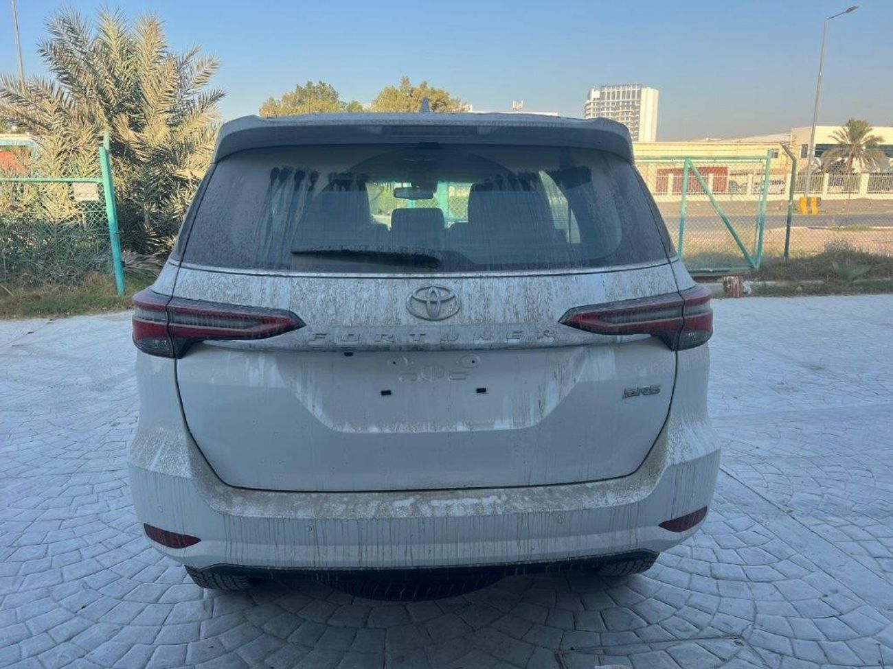 Toyota Fortuner 2.8L DIESEL A/T PADDLE SHIFT + RADAR GCC 2024 MODEL