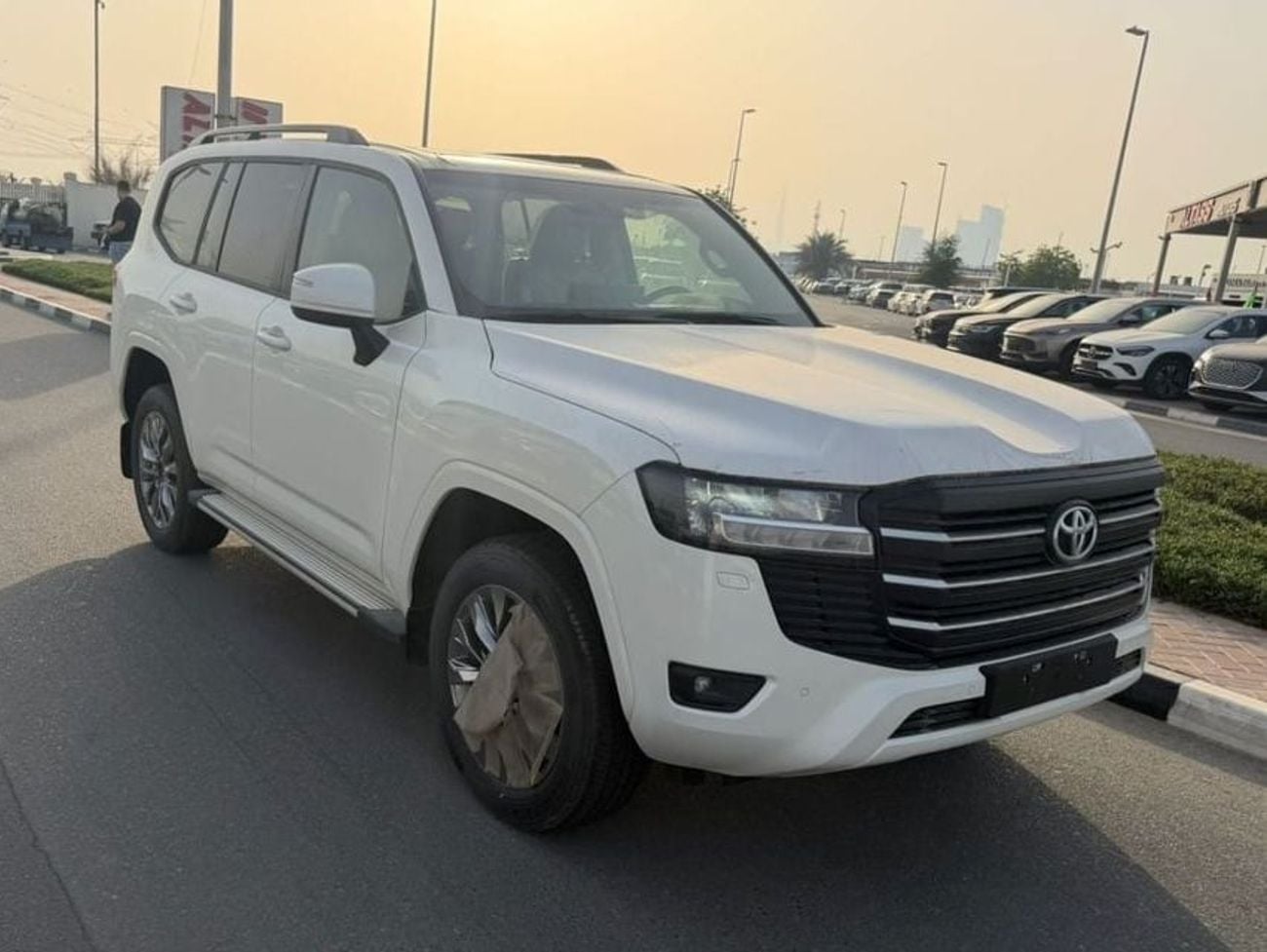 تويوتا لاند كروزر Toyota Land Cruiser GXR 4.0 2025 Full with sunroof