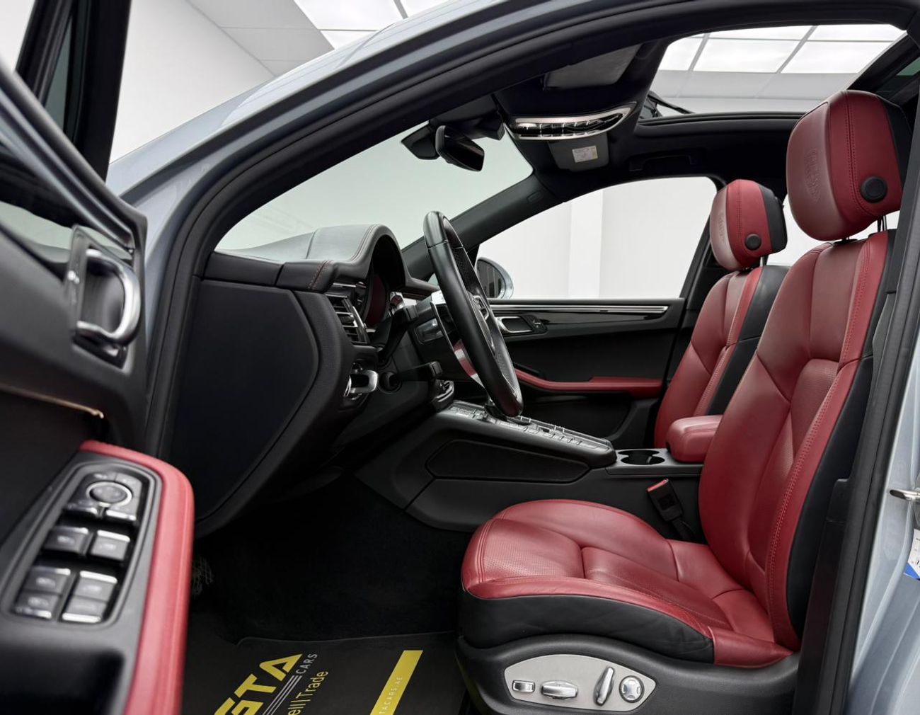 Porsche Macan S 2019 Porsche Macan S | Warranty, Service History , EXCELLENT Condition | GCC Specs