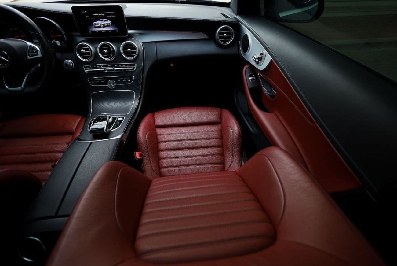 مرسيدس بنز C 200 كوبيه Mercedes-Benz C200 Coupe AMG Pack 2018 GCC under Warranty with Flexible Down-Payment.