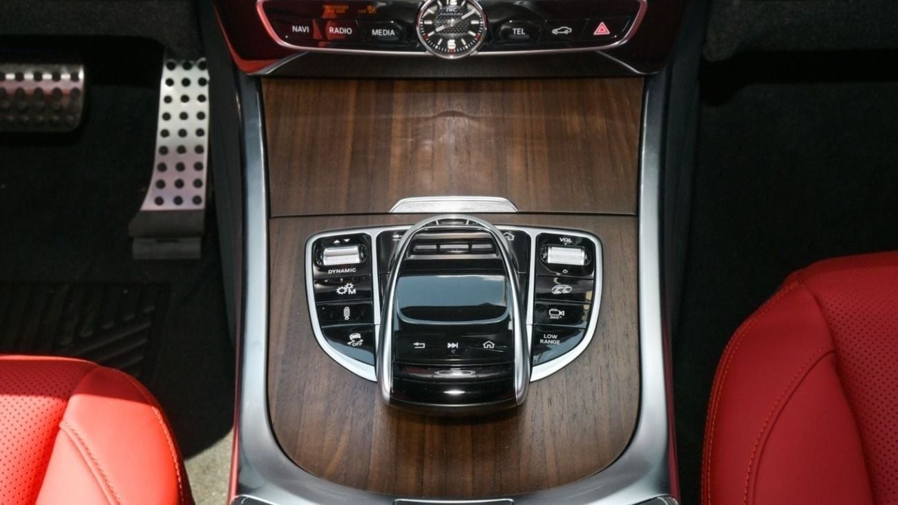 Mercedes-Benz G 63 AMG Mercedes-Benz G63 AMG | 22" Alloy Rim | Original Rear Entertainment | 2024