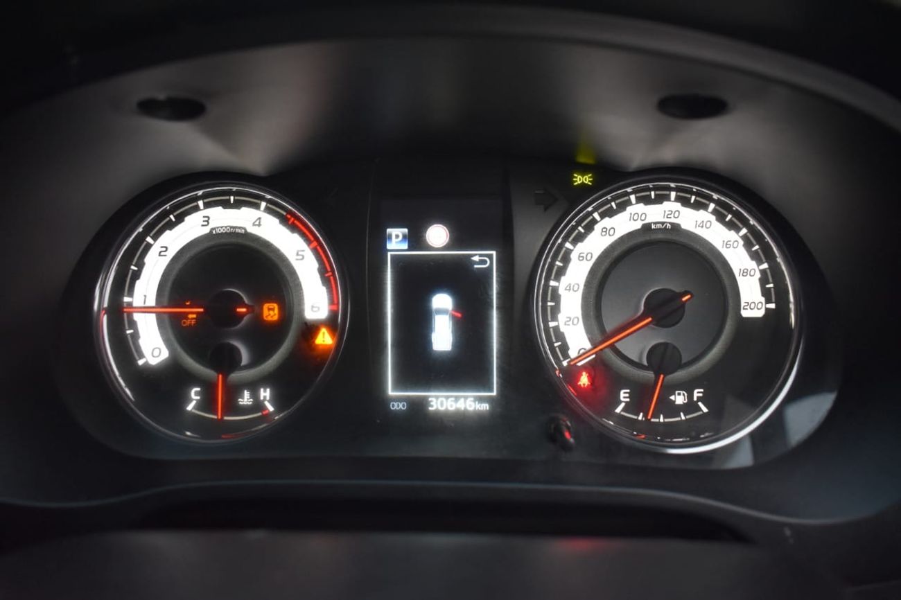 Toyota Hilux diesel right hand drive 2,8l automatic gear only for export available