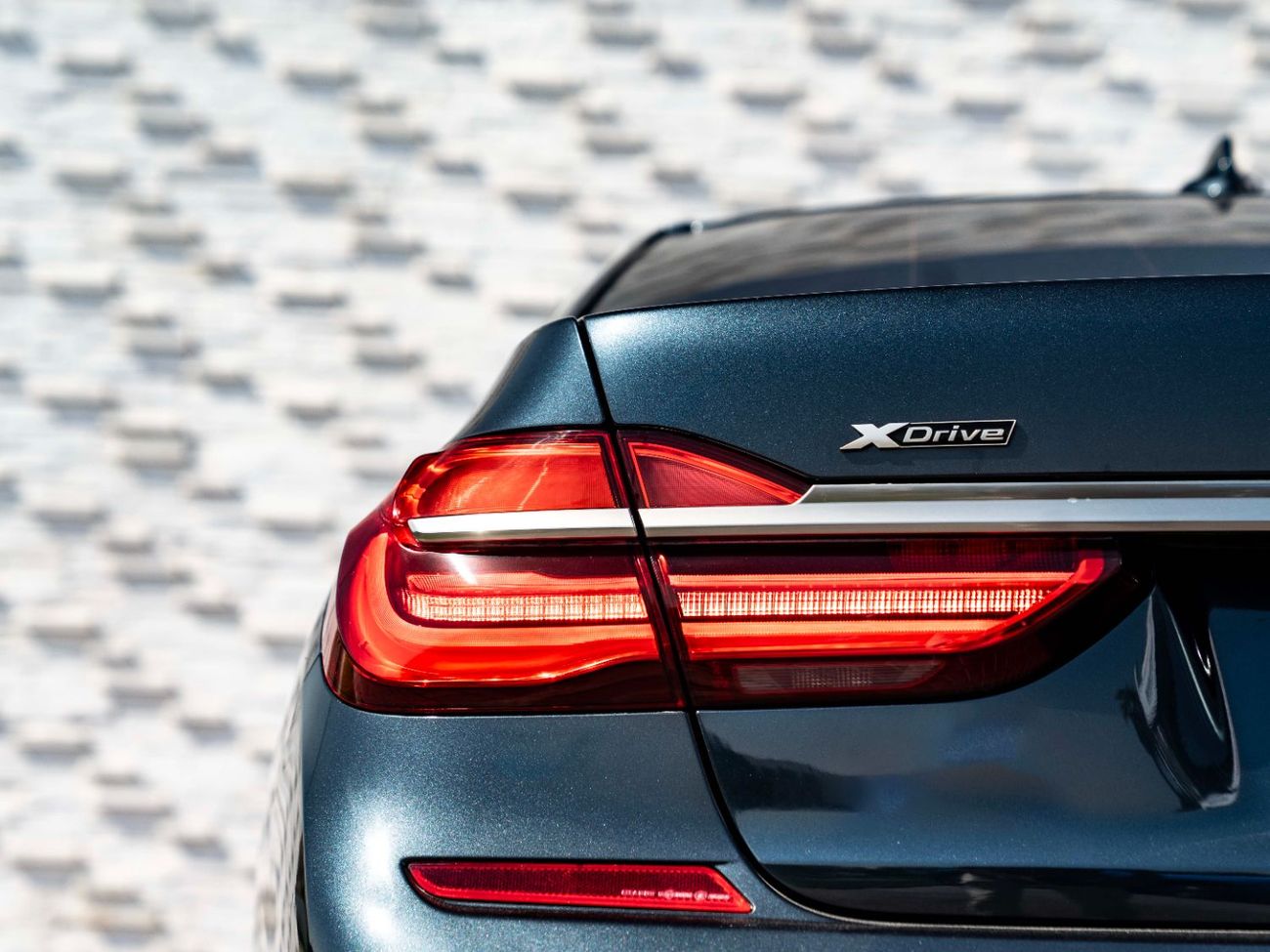 BMW M760Li xDrive 6.6L