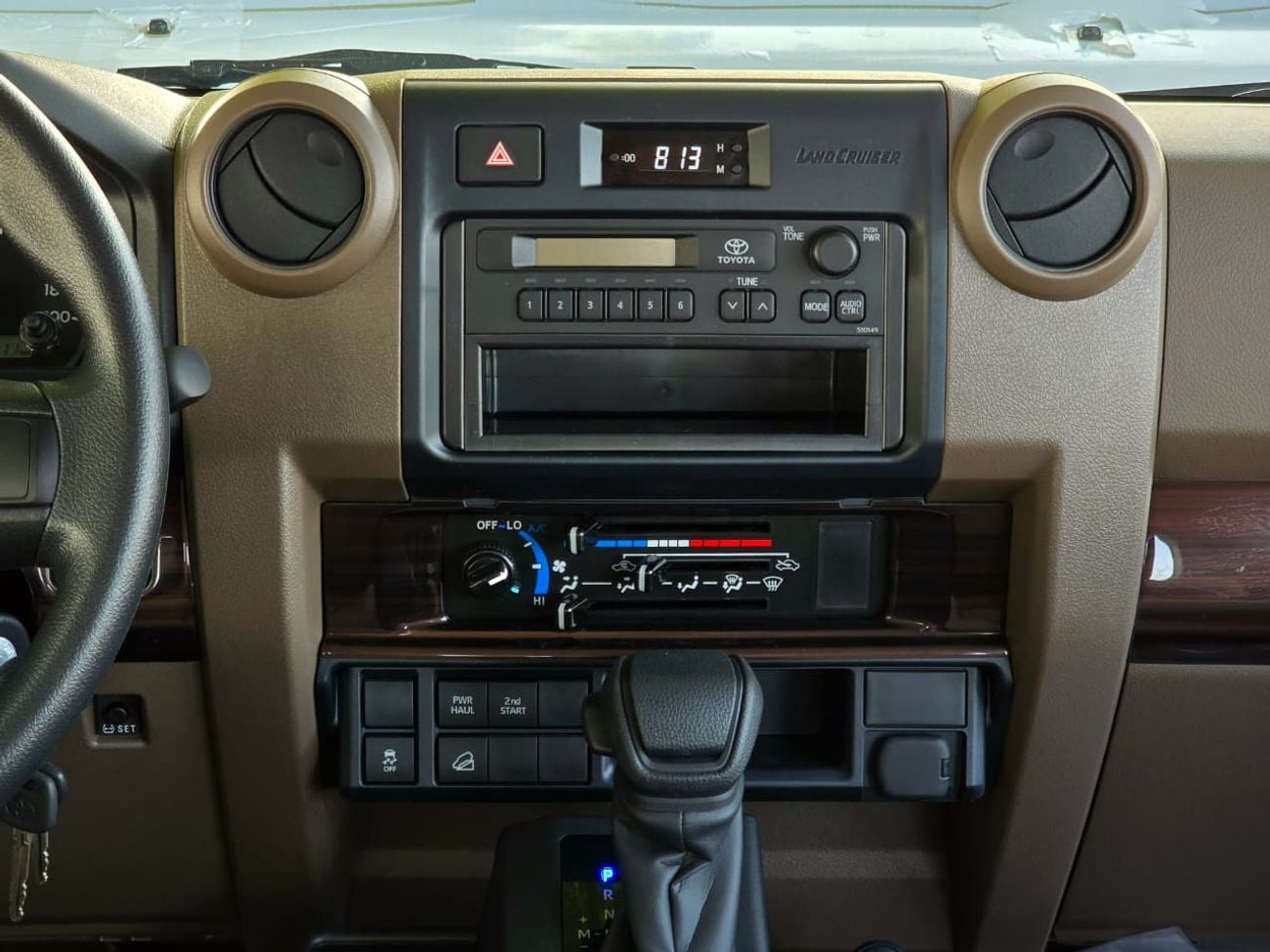 Toyota Land Cruiser Pick Up Toyota Land Cruiser LC79 DC 4.0 AT 2025 basic GCC